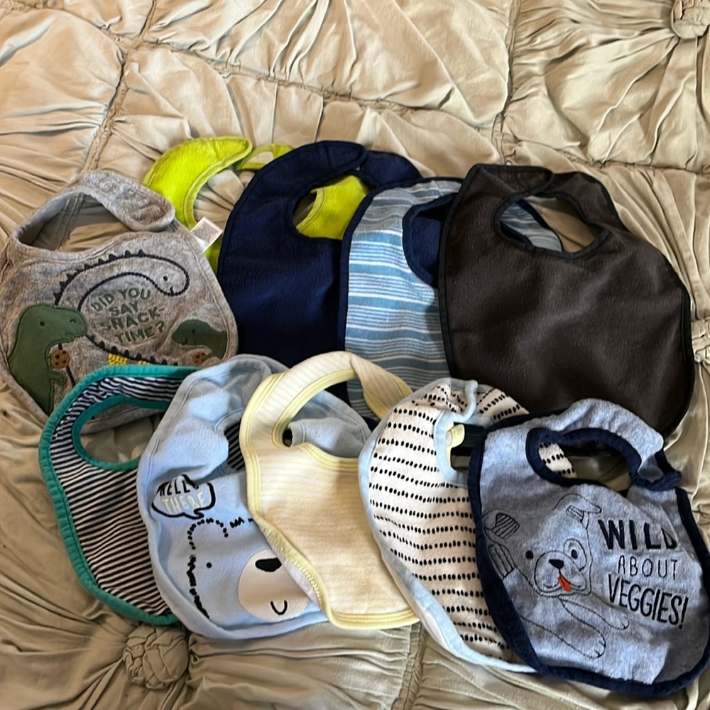 Assorted vinyl backed bibs